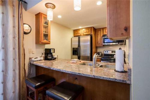 Rockies Condominiums - R2125
