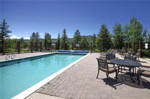 Rockies Condominiums - R2125