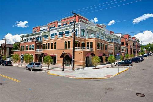 Howelsen Place - H208b
