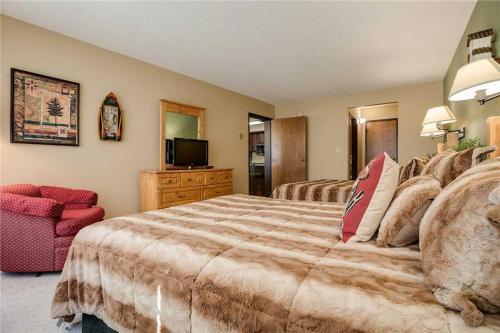 Bronze Tree Condominiums - Bt204