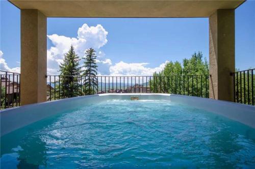 Bronze Tree Condominiums - Bt204