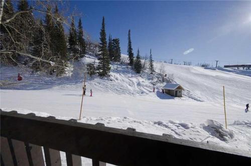 Storm Meadows East Slopeside - Se038
