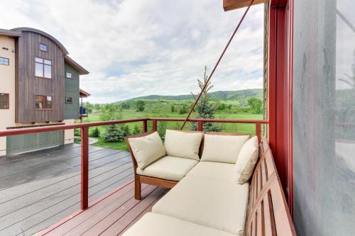 Upscale Majestic Valley Townhome