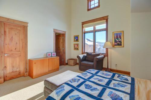 Upscale Majestic Valley Townhome