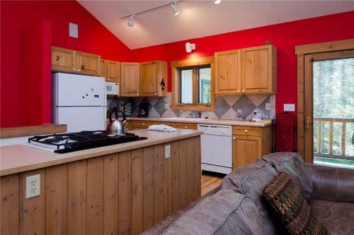 Saddle Creek Sc715