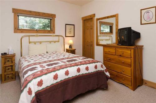 Saddle Creek Sc715