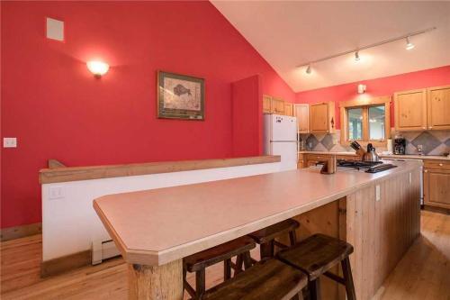 Saddle Creek Sc715