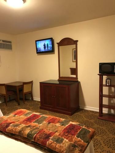 Waterbury Big Apple Motel