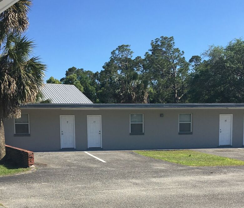Hotel Skylark Motel