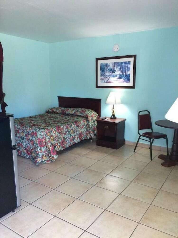 Hotel Skylark Motel