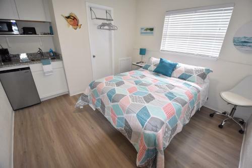 Sun Island Motel