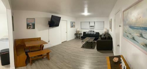 Sun Island Motel