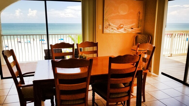 Hotel Redington Surf Resort