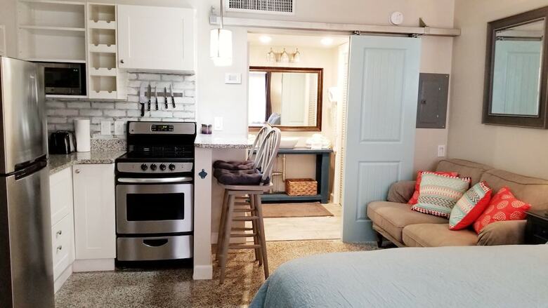 Hotel Redington Surf Resort