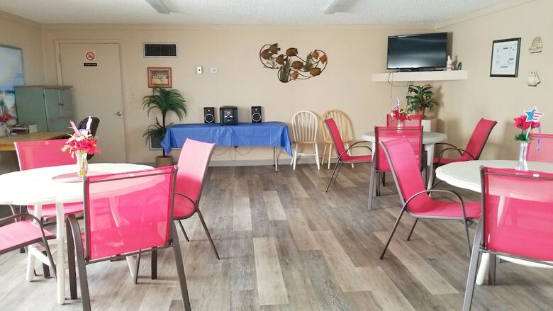 Hotel Redington Surf Resort
