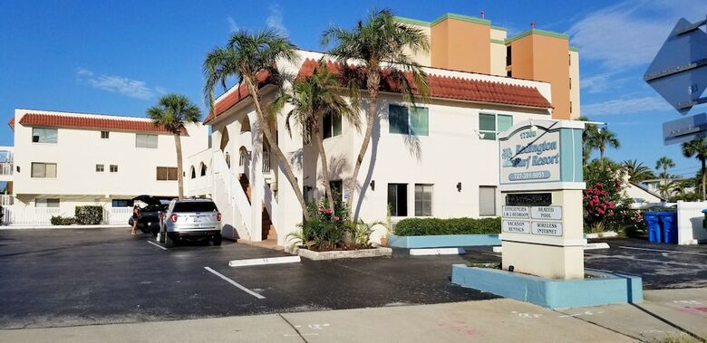 Hotel Redington Surf Resort
