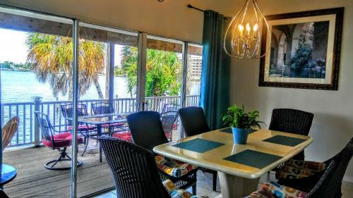 Apartamento 3000 Sq Ft Beach And Bay Condo