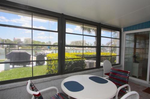 Apartamento 315-b - Madeira Beach Yacht Club