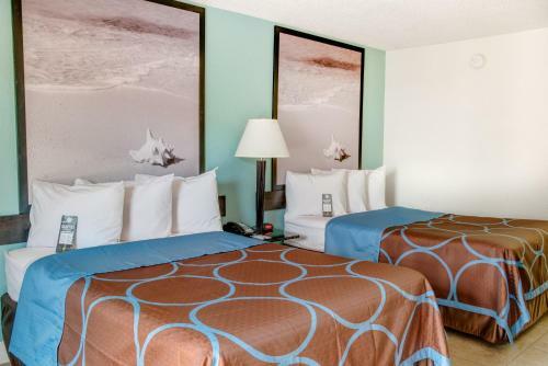 Hotel Super 8 By Wyndham St. Petersburg