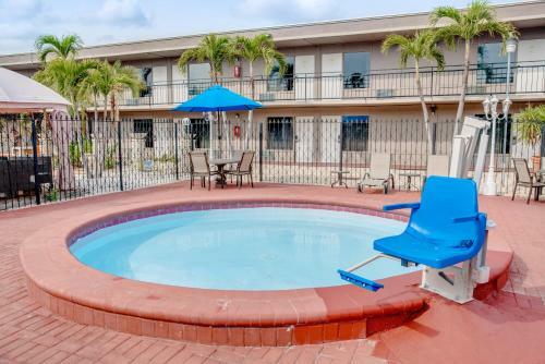 Hotel Super 8 By Wyndham St. Petersburg