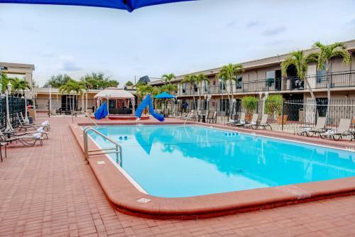 Hotel Super 8 By Wyndham St. Petersburg