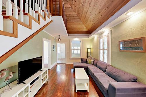 5413 30th Ave S House