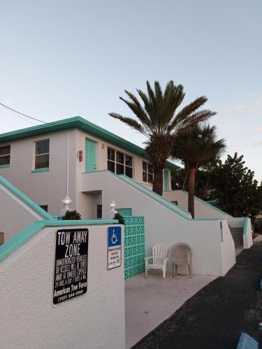 Swashbuckler Motel