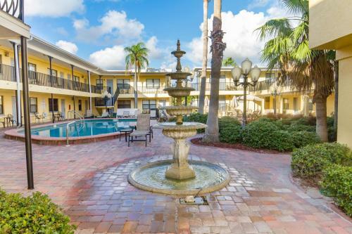 Royal Orleans 103, Studio, Heated Pool, Wifi, Sleeps 2