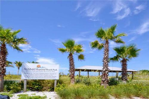 Madeira Beach H-210, 2 Bedrooms, Wifi, Pet Friendly, Sleeps 6