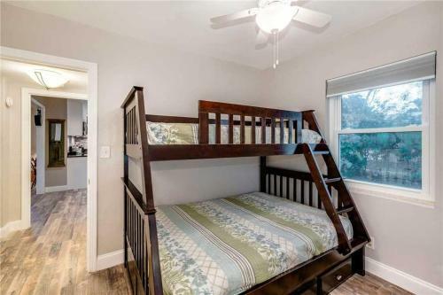 Madeira Beach H-210, 2 Bedrooms, Wifi, Pet Friendly, Sleeps 6