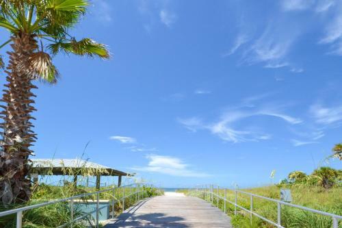 Madeira Beach H-210, 2 Bedrooms, Wifi, Pet Friendly, Sleeps 6