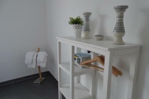 Albergue Madeira Surf Camp