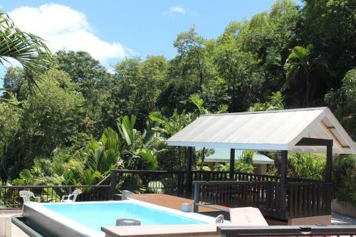 Stephna Residence