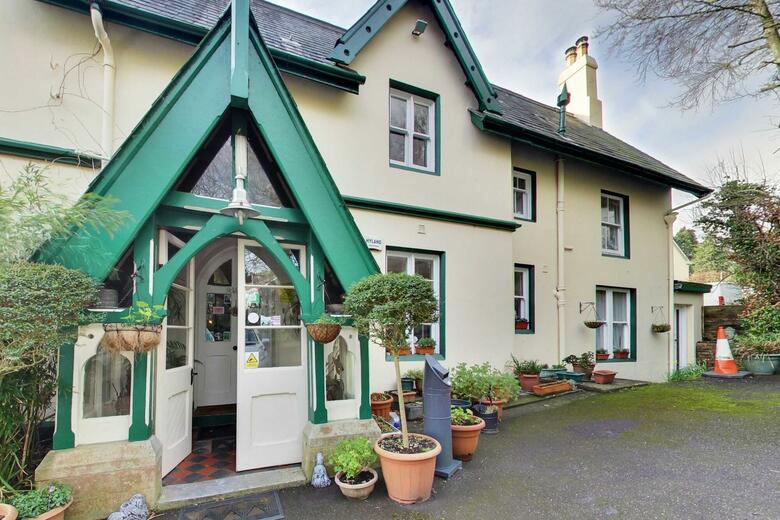 Hostal Robin Hill House