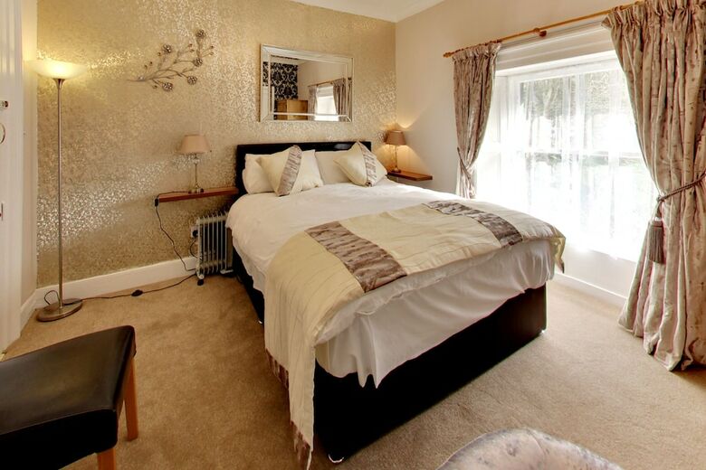 Hostal Robin Hill House