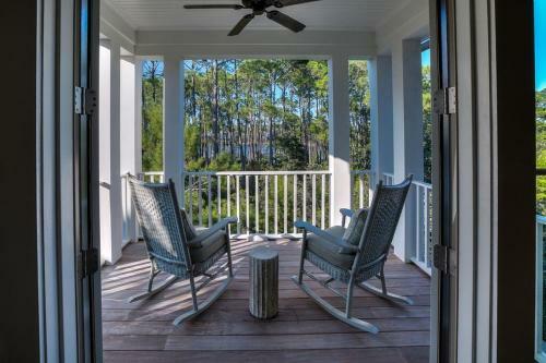 Watercolor By Dune Vacation Rentals - Park District