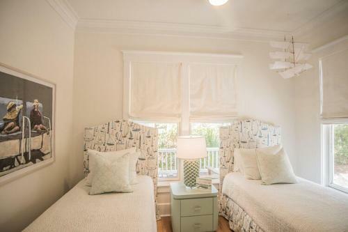 Watercolor By Dune Vacation Rentals - Park District