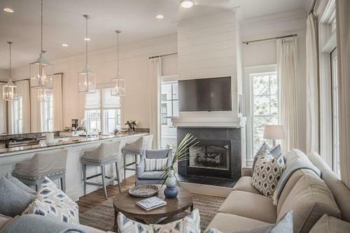 Watercolor By Dune Vacation Rentals - Park District
