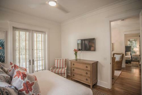 Watercolor By Dune Vacation Rentals - Park District