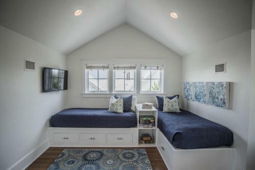 Watercolor By Dune Vacation Rentals - Park District