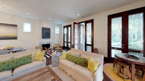 Watercolor By Dune Vacation Rentals - Park District