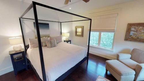Watercolor By Dune Vacation Rentals - Park District