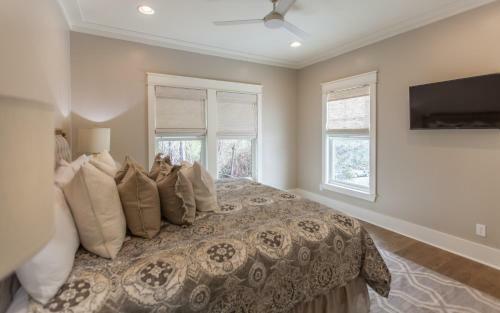 8 Bramble Ln