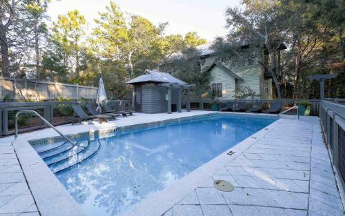 8 Bramble Ln