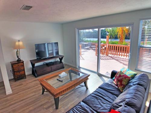 Siesta Heron Suites & Villas