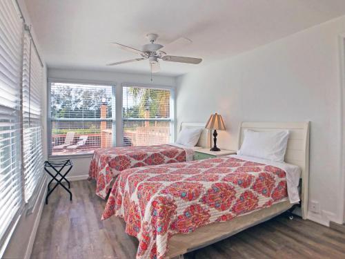 Siesta Heron Suites & Villas