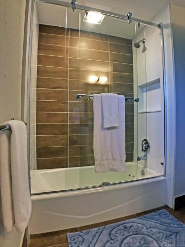 Siesta Heron Suites & Villas