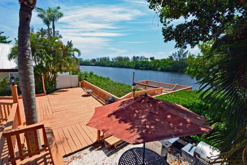 Siesta Heron Suites & Villas