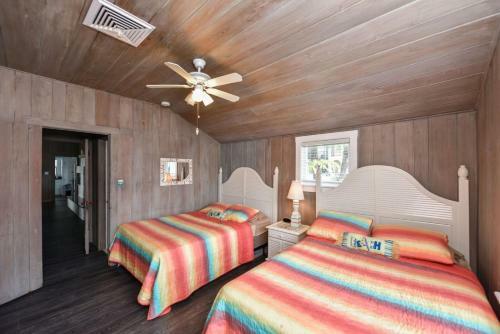 Villa A House On Siesta Beach By Beachside Management