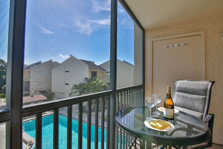 Bay Oaks, 3rd Floor